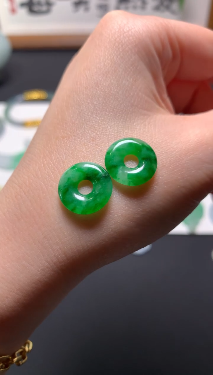 未镶嵌定制翡翠瑞**猫0568008628 