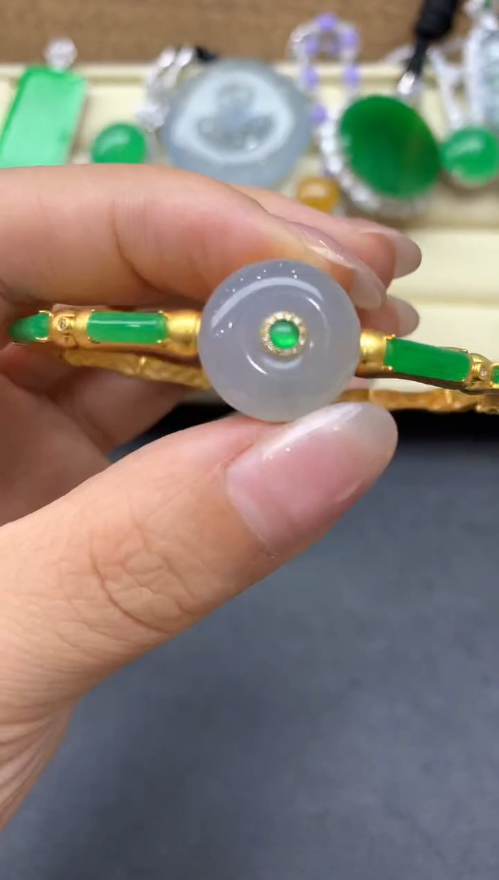 【闪购商品】翡翠手镯18K金镶嵌596-中国好珍宝