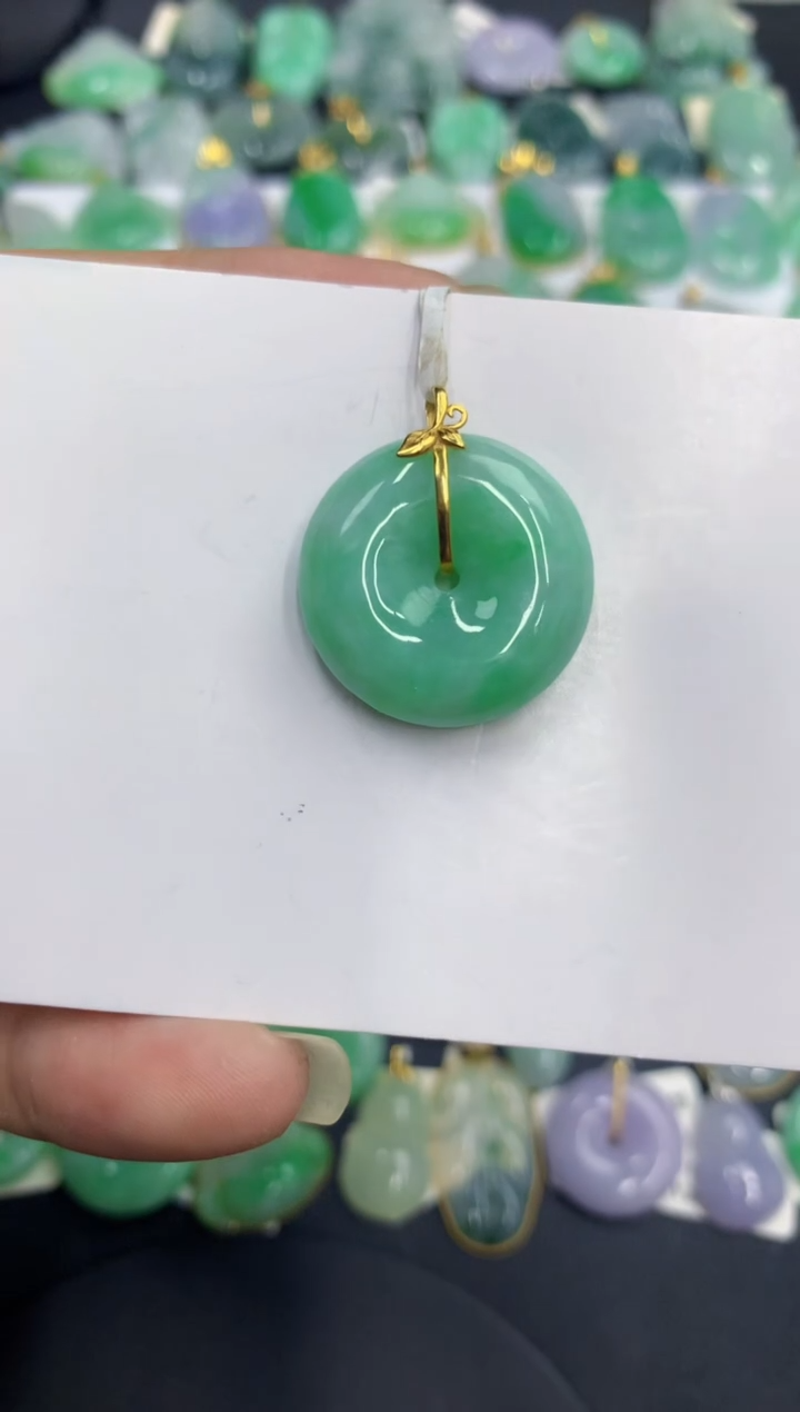 翡翠未镶嵌颈饰缅甸翡翠a货