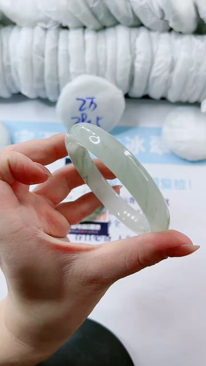 【闪购商品】石英质玉手镯未镶嵌多样性发货L360-62