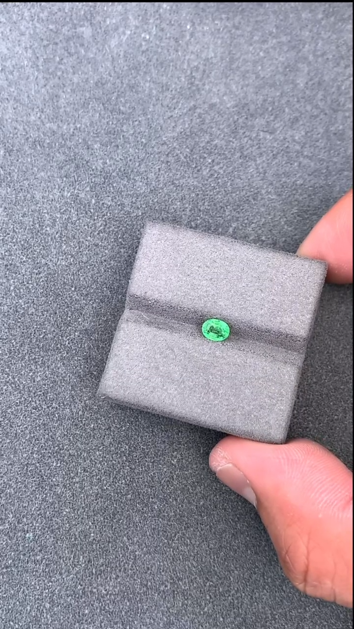 【闪购商品】石榴石（沙弗莱）裸石未镶嵌58分