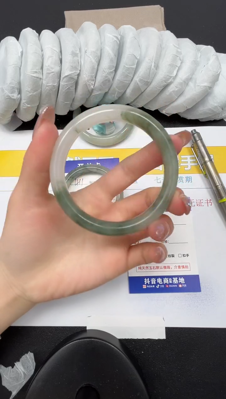 【闪购商品】石英质玉手镯未镶嵌412-60.3