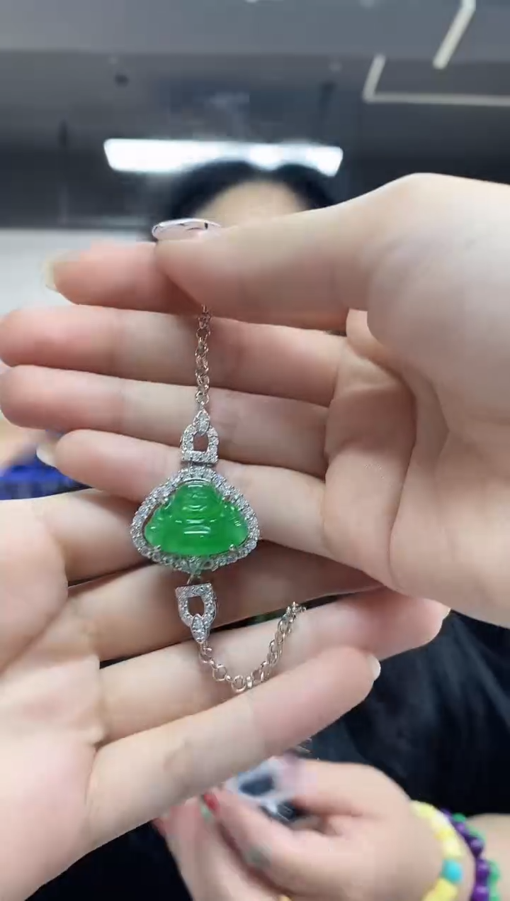 【闪购商品】翡翠手链未镶嵌多样性发其一颜色微差
