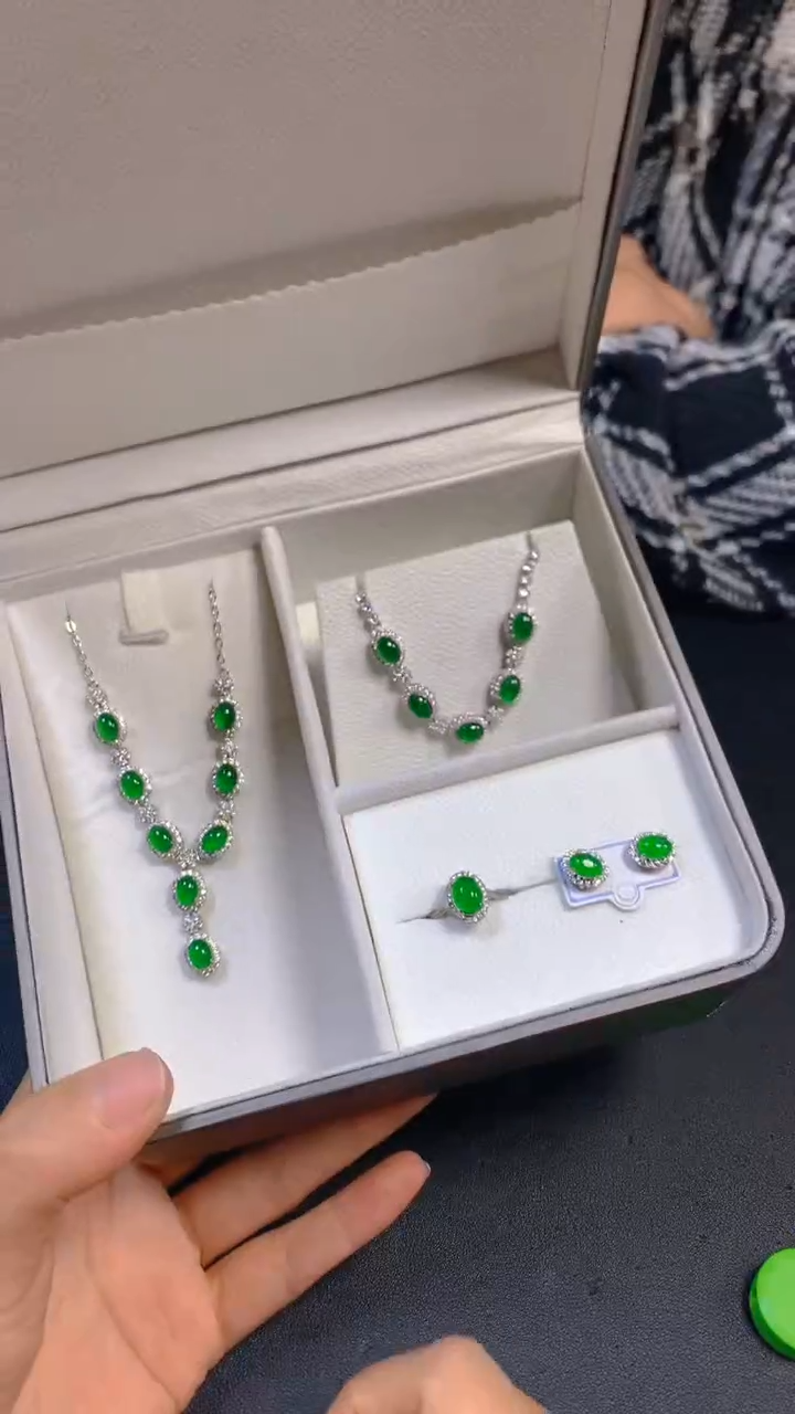 【闪购商品】翡翠套链未镶嵌0833628376/多样性发一