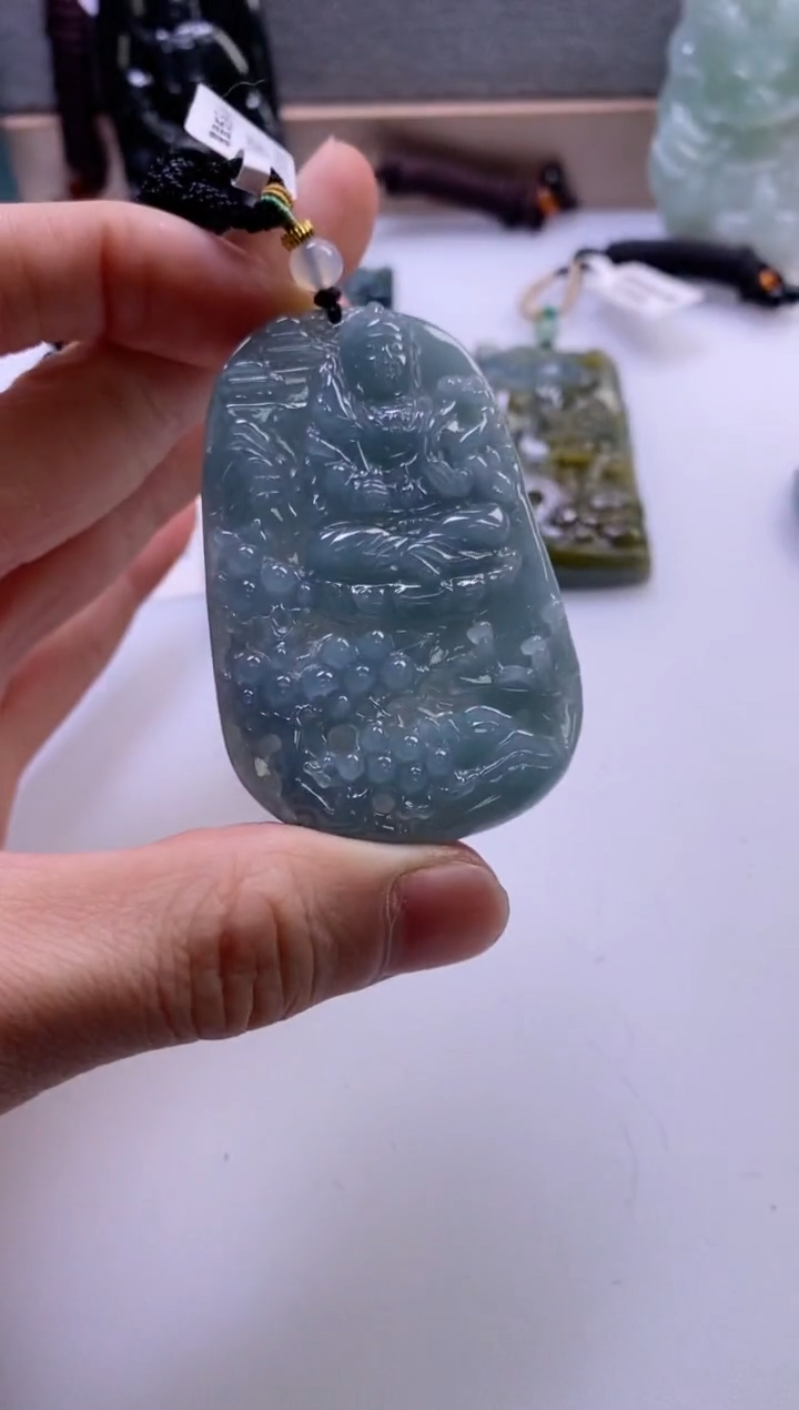 【闪购商品】翡翠挂件未镶嵌             