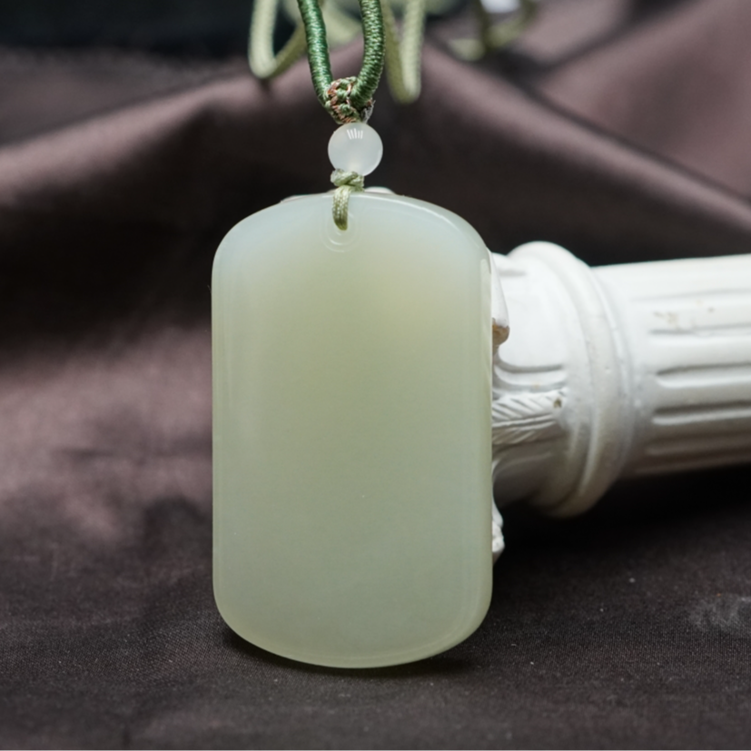 和田玉无事牌吊坠 A061909