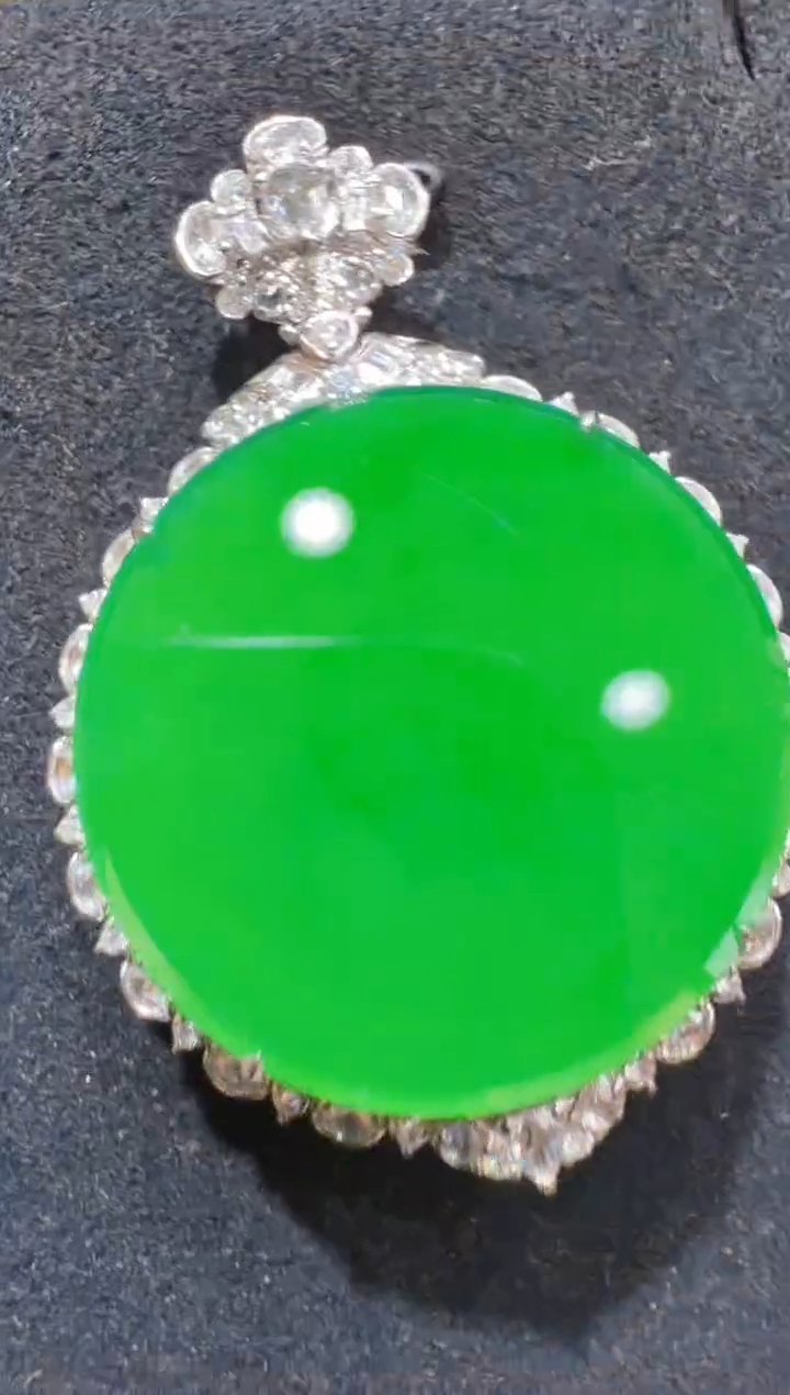 吊坠(不含链)18K金镶嵌翡翠孙*  