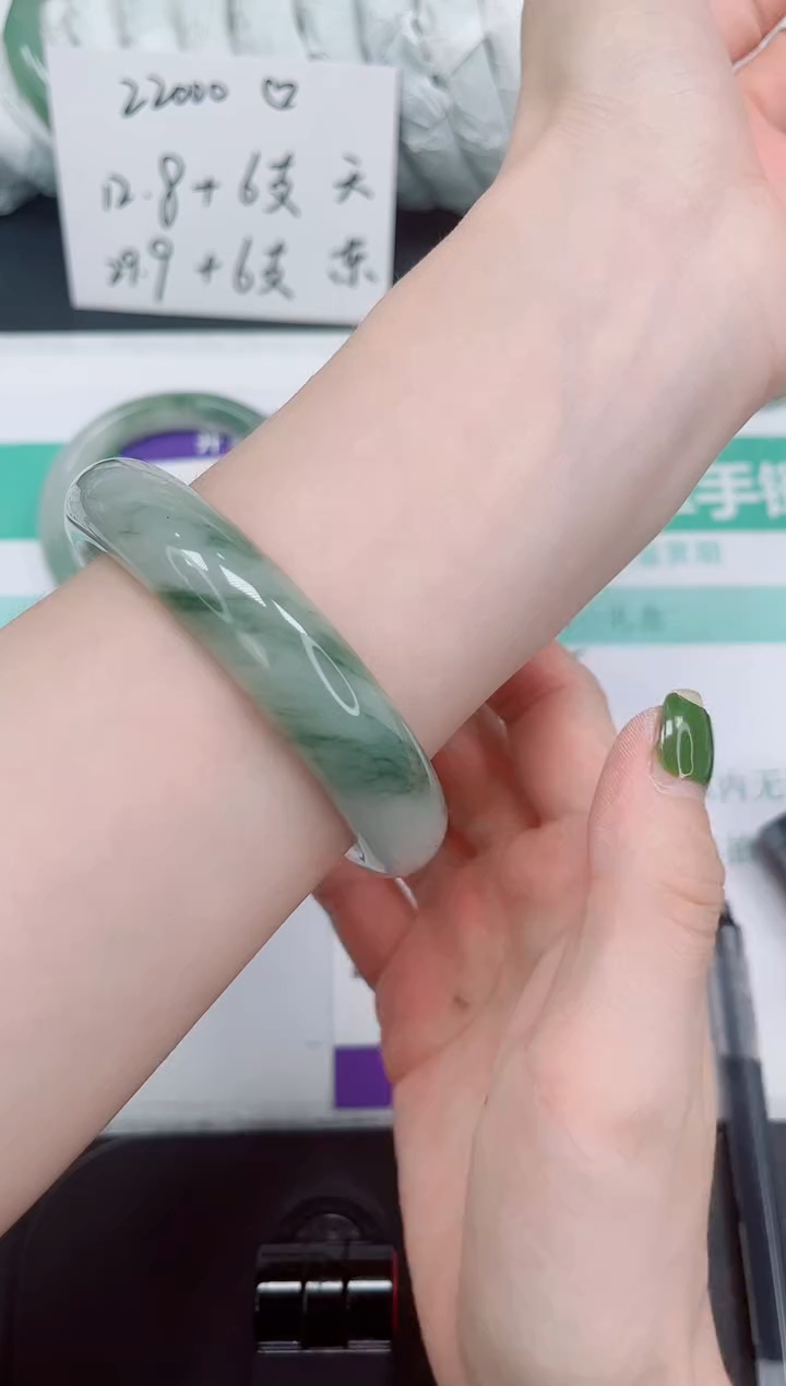 石英岩玉手镯未镶嵌123/62