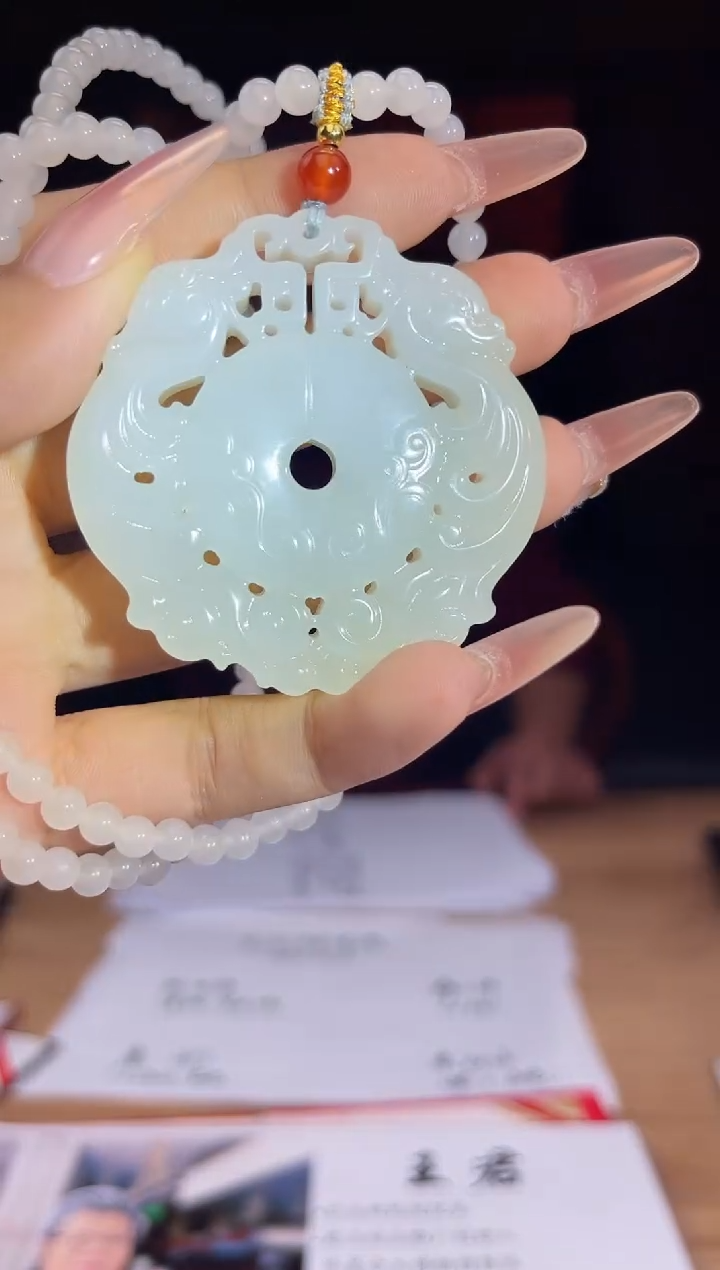 和田玉未镶嵌颈饰A198