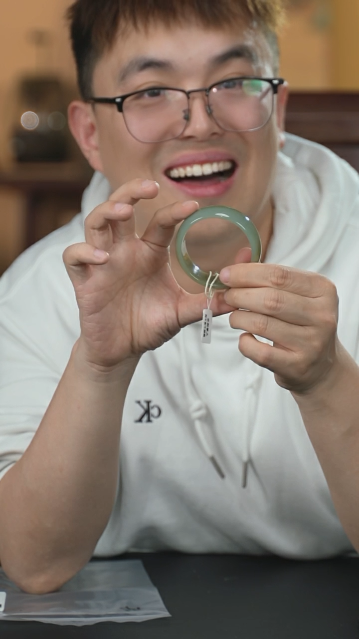 【闪购商品】和田玉手镯未镶嵌49圈口51