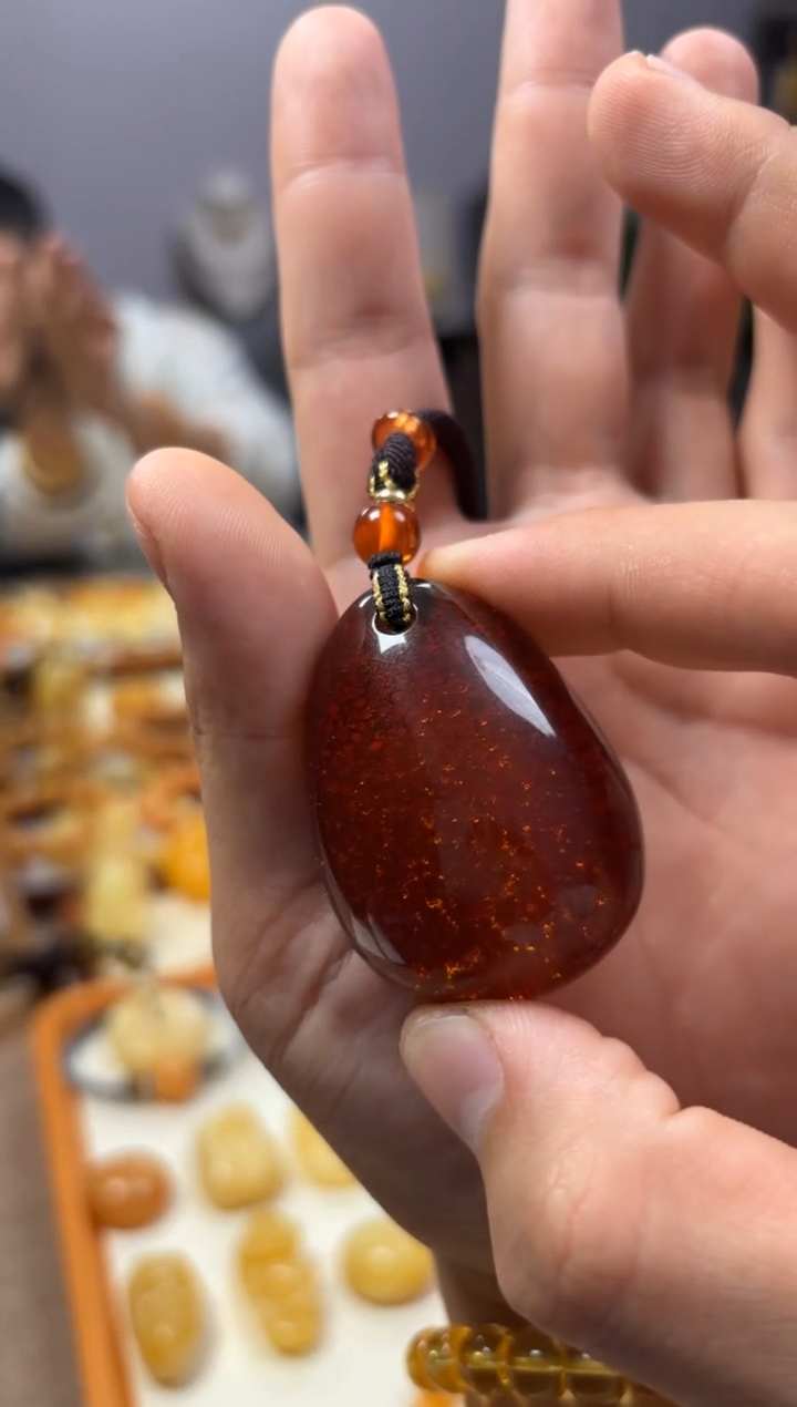 【闪购商品】蜜蜡裸石未镶嵌水滴