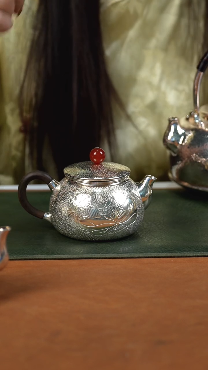 新品手工荷花泡茶壶