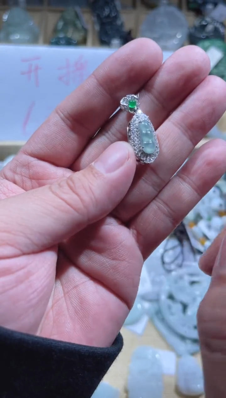 【闪购商品】翡翠颈饰未镶嵌天然缅甸A货翡翠（多样性发货）豆子