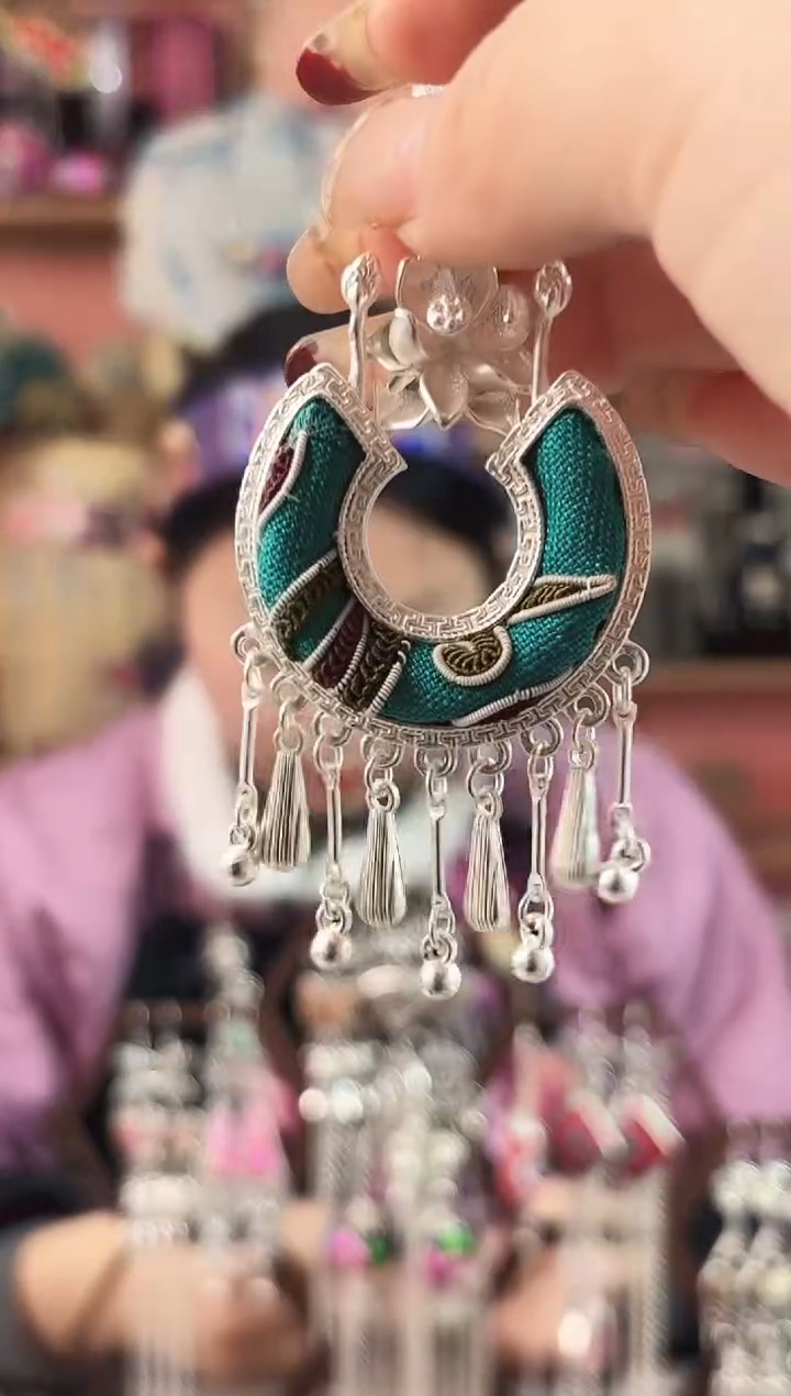 艺枝独绣手工饰品704