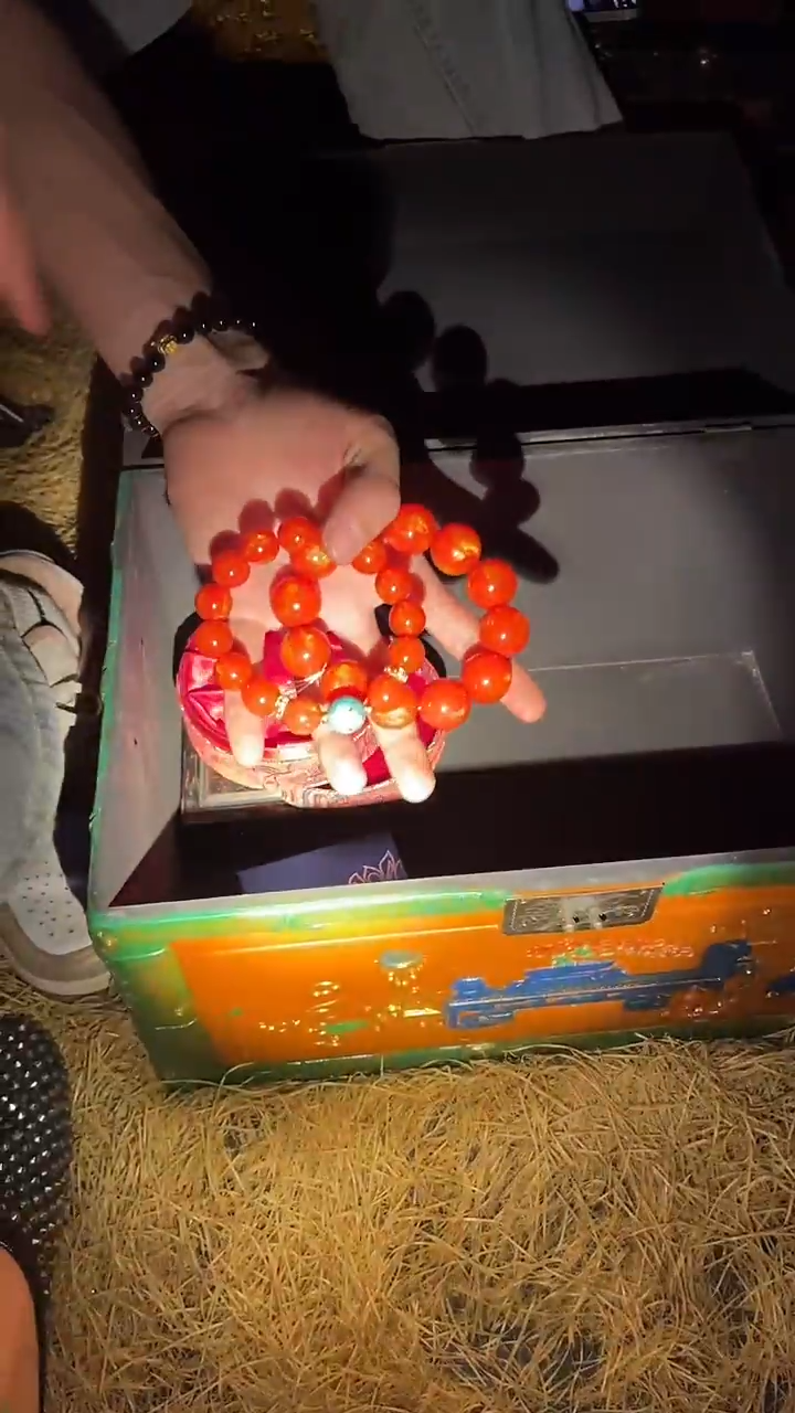 【闪购商品】【闪购商品】一大一小红色手串