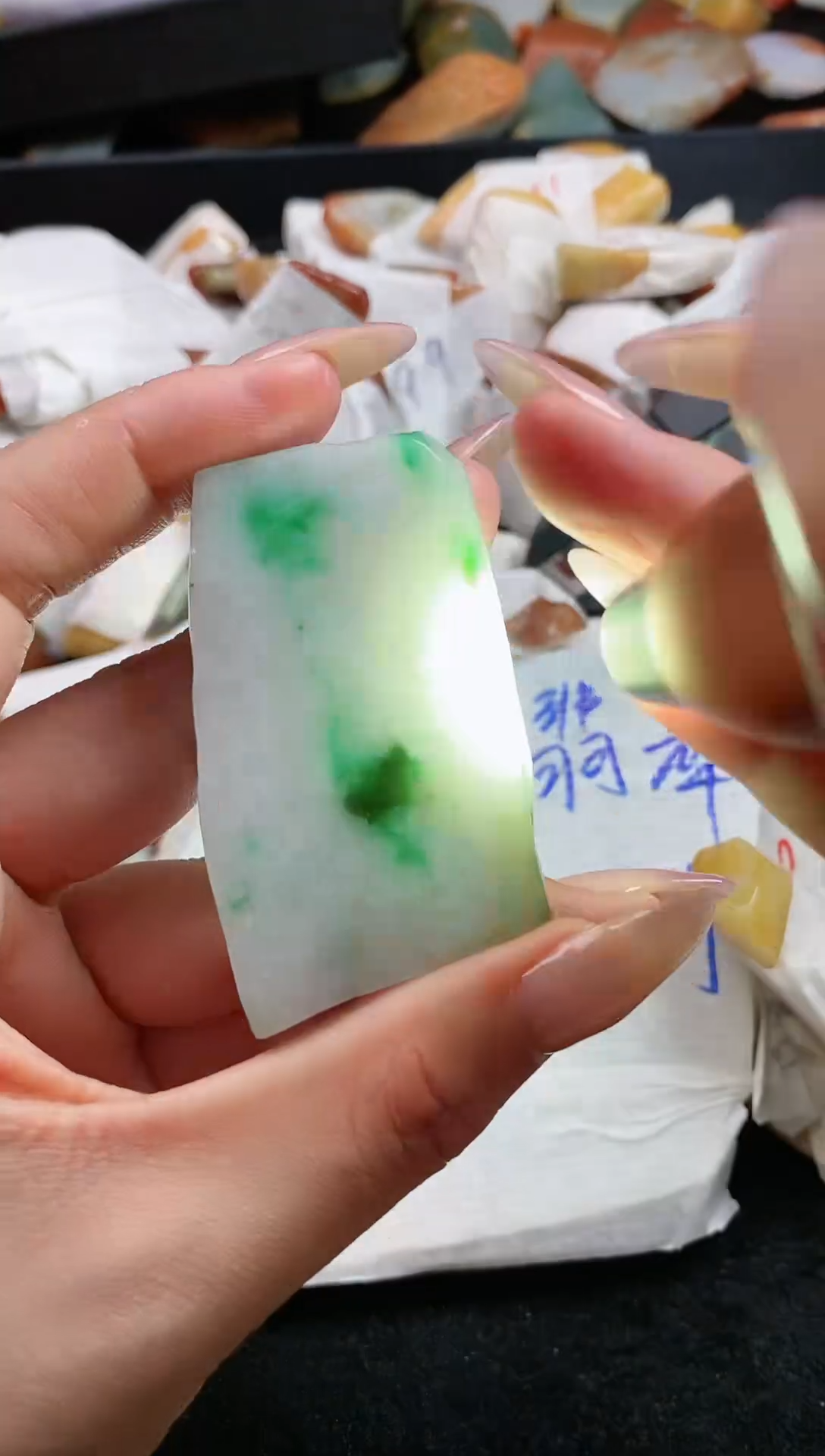 翡翠裸石翡翠挂件裸石