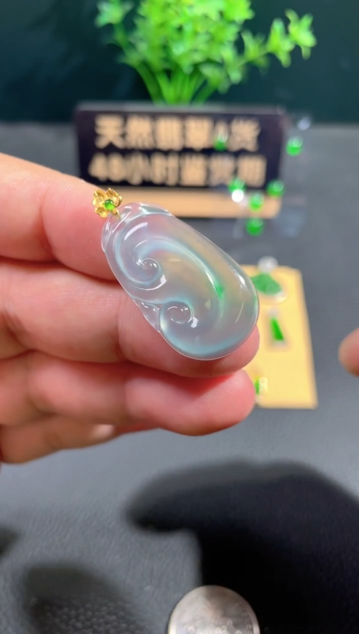 【闪购商品】翡翠颈饰18K金镶嵌翡翠