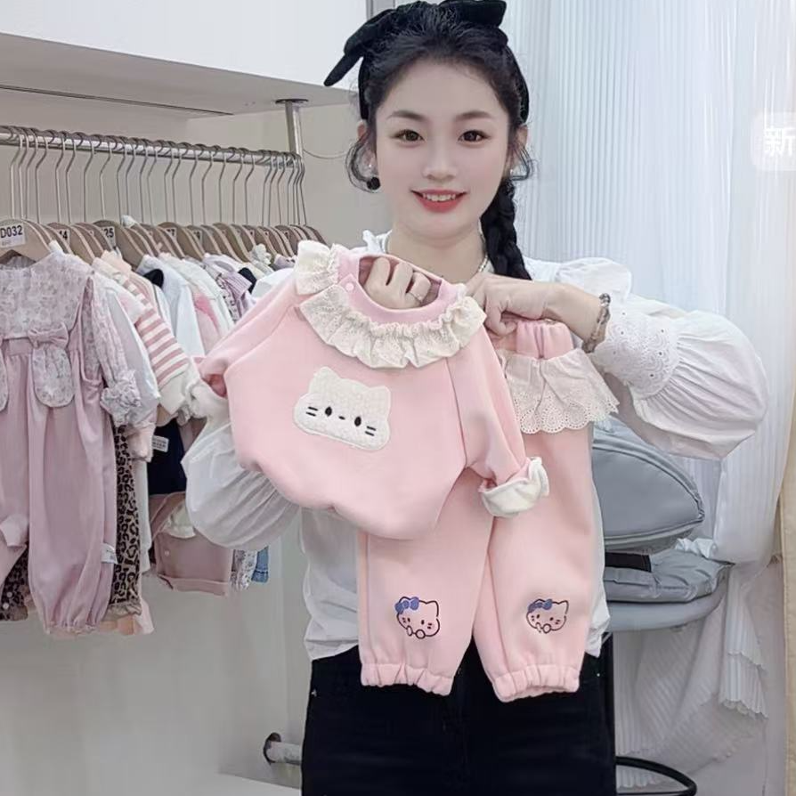 秋冬新款卡通风动漫套装粉色花边领KT猫女宝可爱韩版