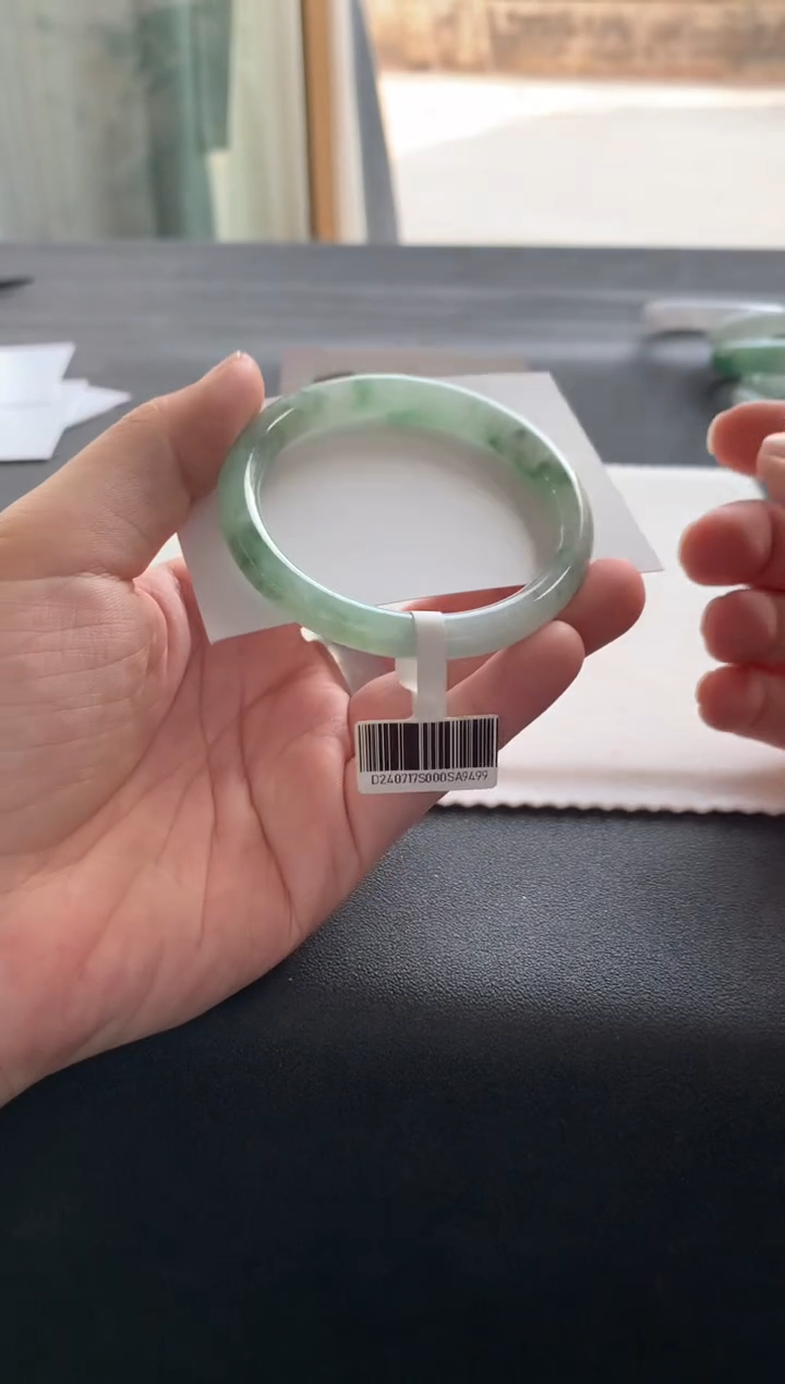 【闪购商品】翡翠手镯未镶嵌54.6圆条A9499买断