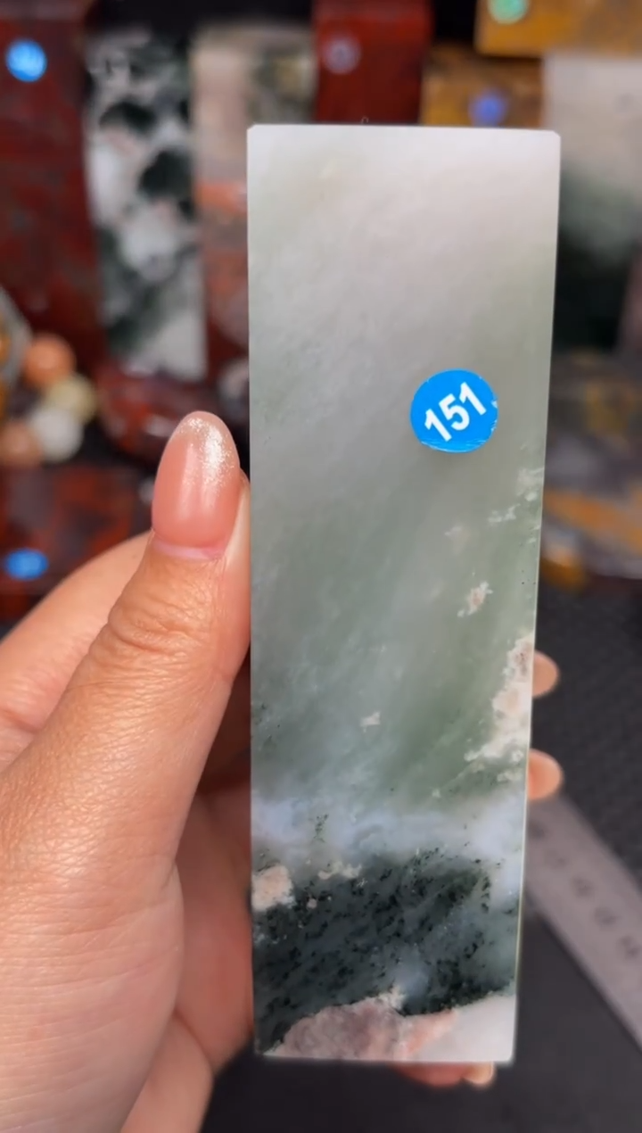 玉 桂林鸡血创意摆件装饰 编号：151