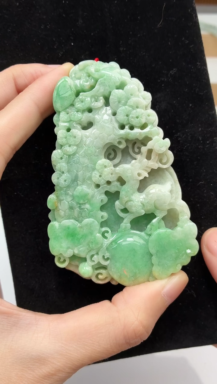 颈饰未镶嵌翡翠牌子