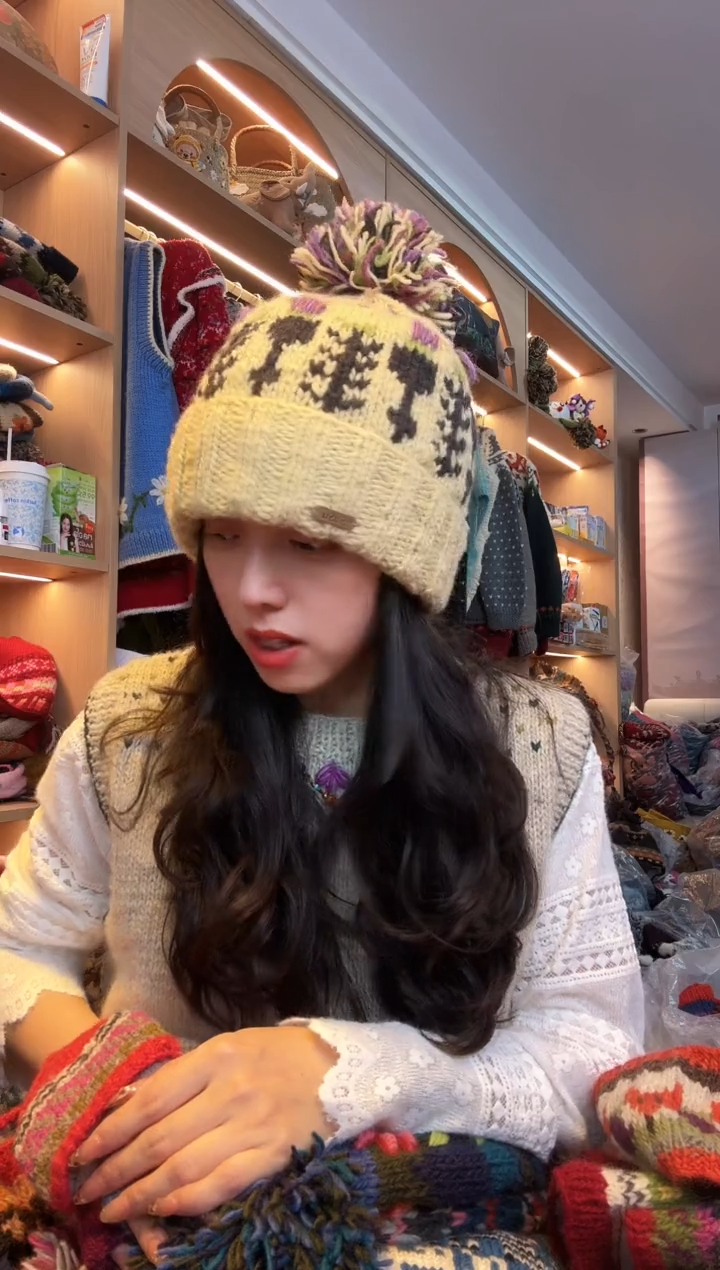 纯棉浅黄色郁金香翻边单球帽