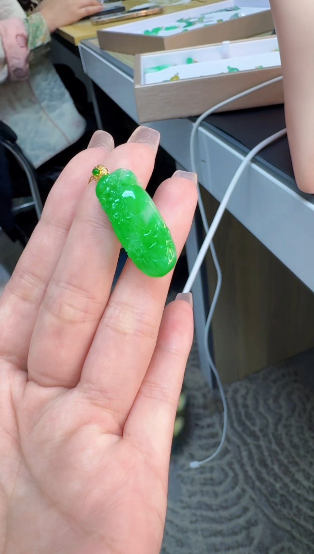 【闪购商品】翡翠颈饰18K金镶嵌缅甸翡翠A货吊坠