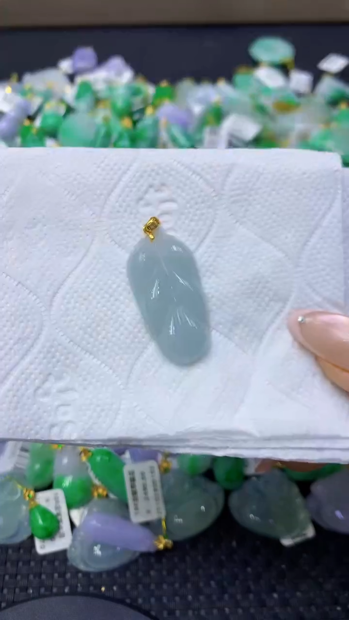 颈饰未镶嵌翡翠天然缅甸翡翠A货