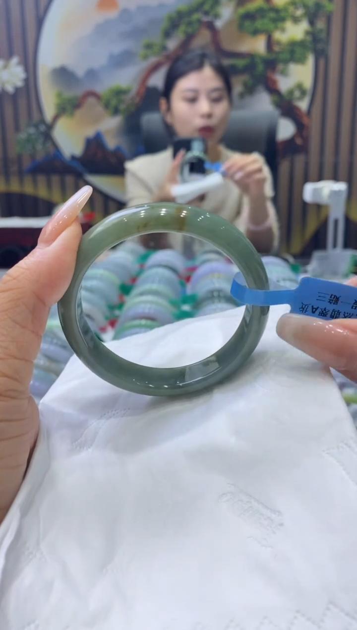 翡翠手镯未镶嵌00005435