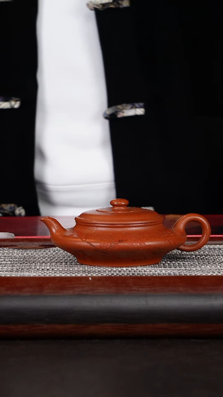 【闪购商品】紫砂茶壶虚扁朱泥230CC15