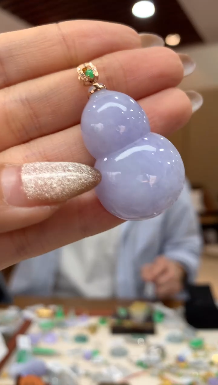 吊坠(不含链)18K金镶嵌翡翠葫芦