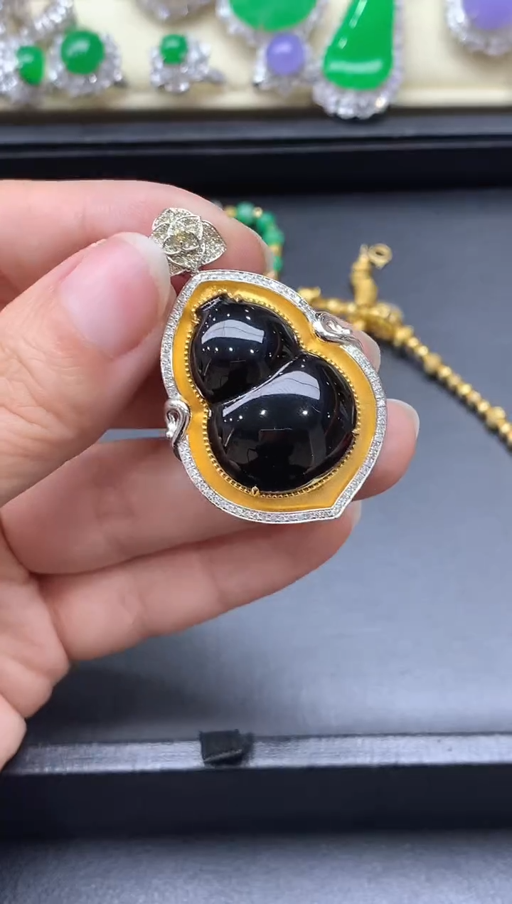 颈饰18K金镶嵌翡翠655-中国好珍宝