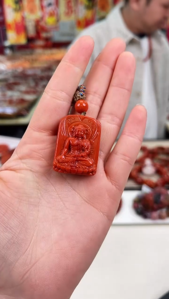 未镶嵌雕刻吊坠南红玛瑙（多样式发其一）