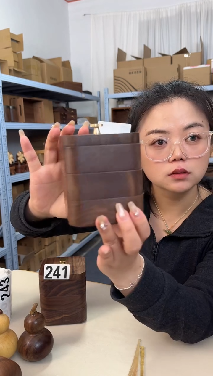 木242号黑胡桃三层牙线盒