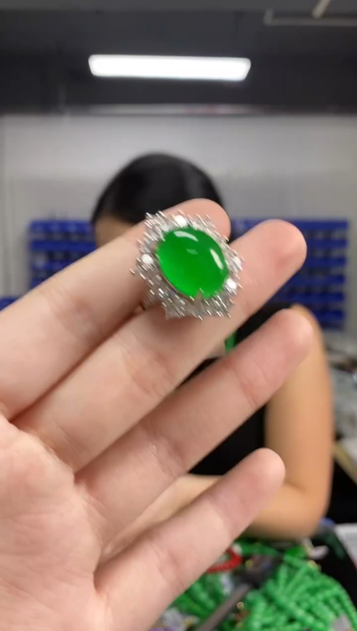 未镶嵌戒指翡翠多样性发其一颜色微差