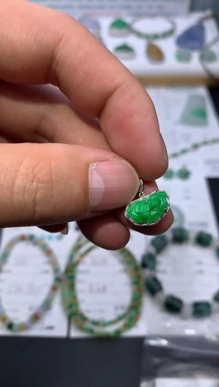 定制翡翠18K金镶嵌不退不换 无鉴赏期