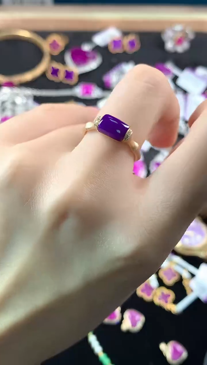 【闪购商品】苏纪石（舒俱来）.18K金镶嵌舒俱来戒指