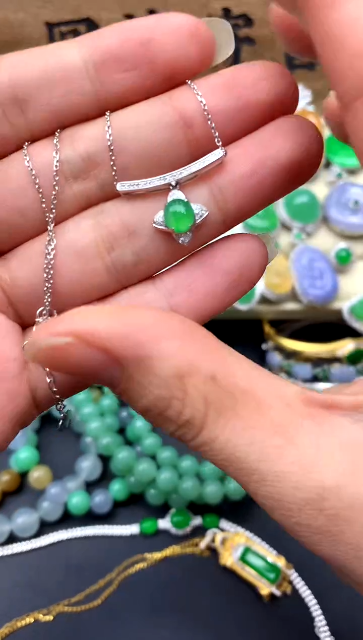 【闪购商品】翡翠颈饰18K金镶嵌99-中国好珍宝