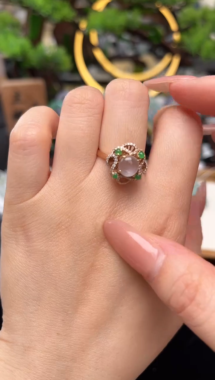 18K金镶嵌戒指翡翠戒指