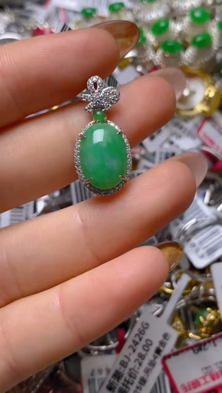 银S925镶嵌戒指翡翠百内无证书