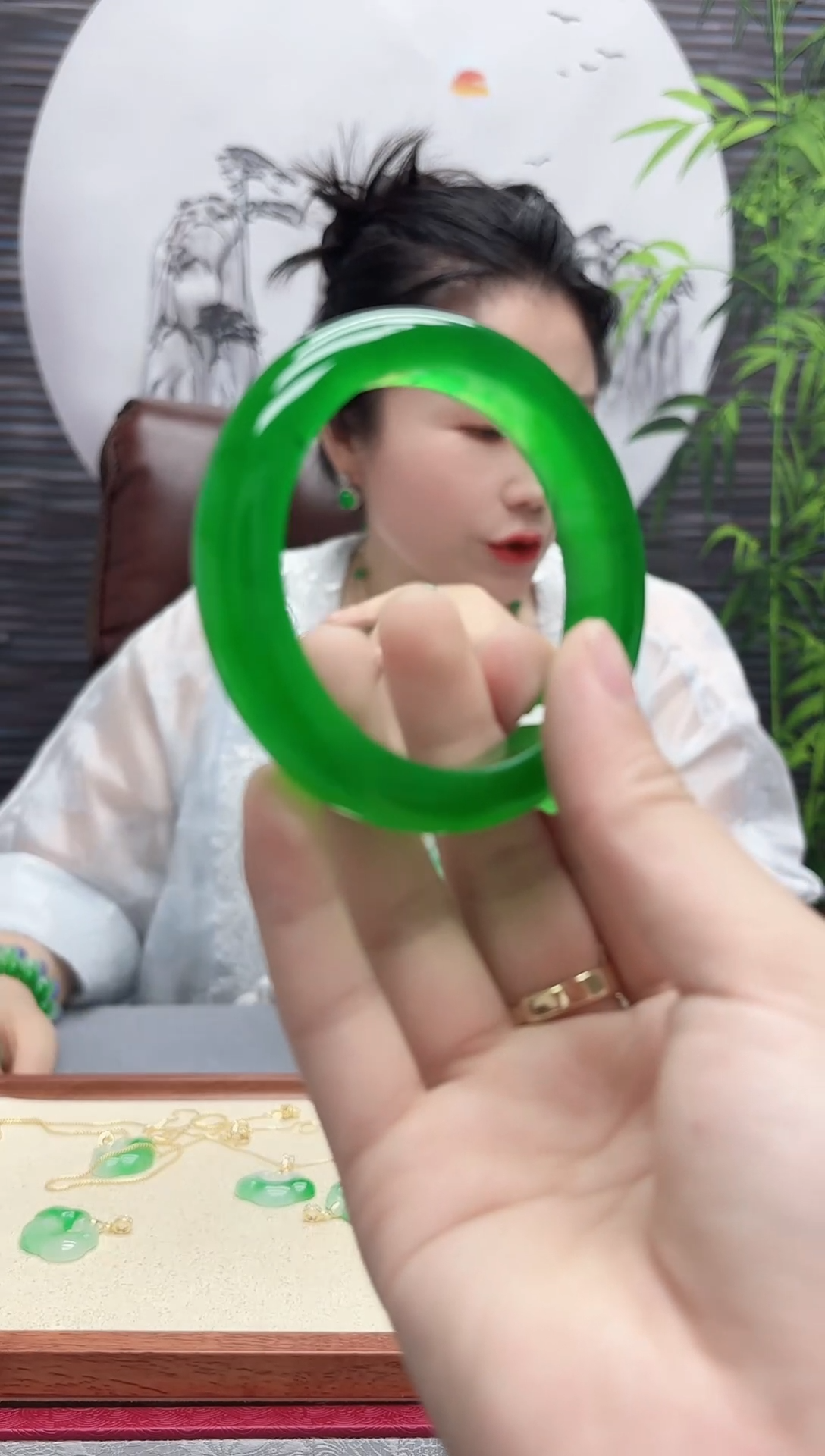 高货冰种帝绿手镯（客服备注圈口）