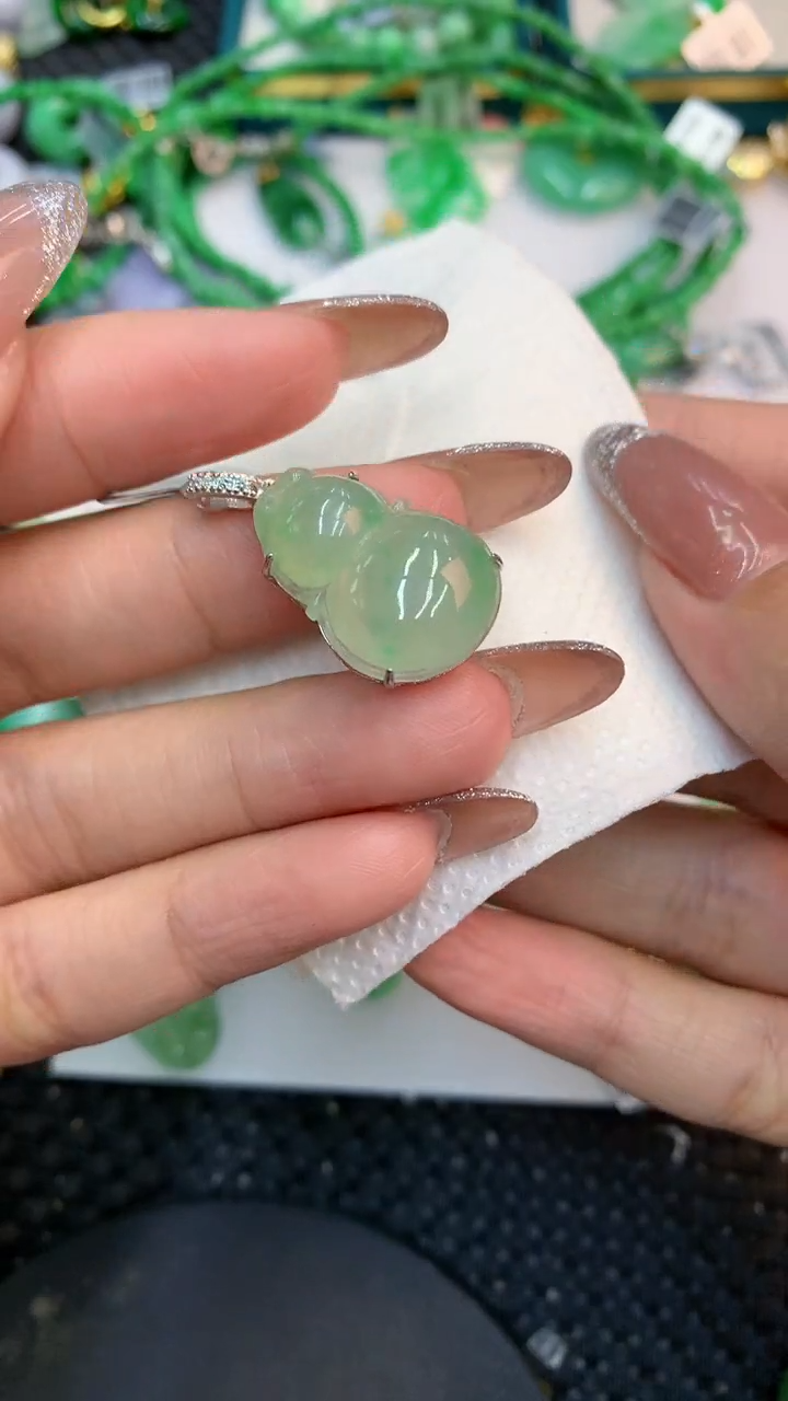颈饰未镶嵌翡翠1