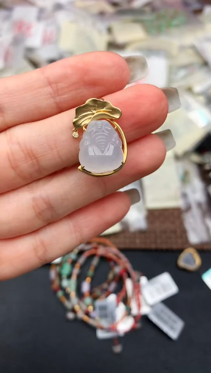 18K金镶嵌挂件翡翠—