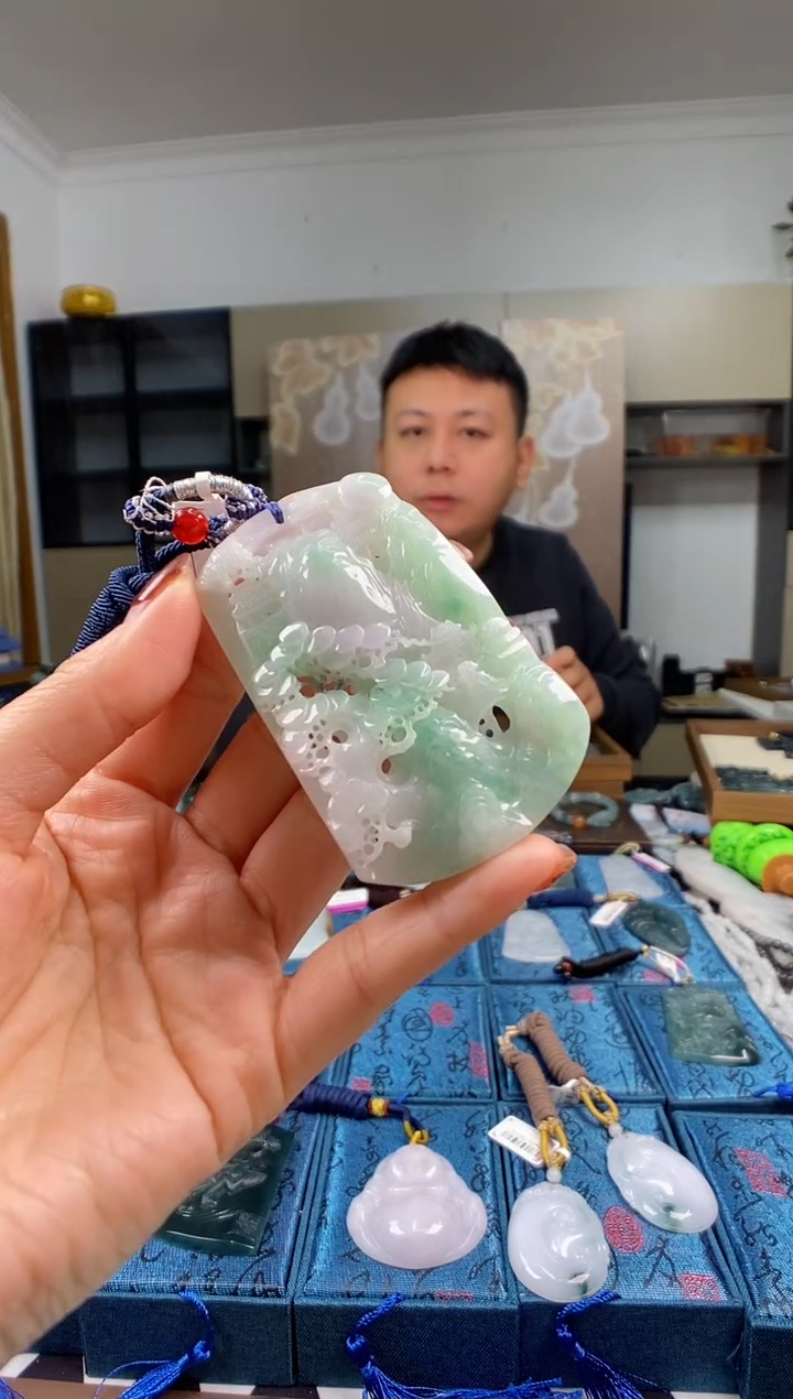 颈饰未镶嵌翡翠多样性发其一