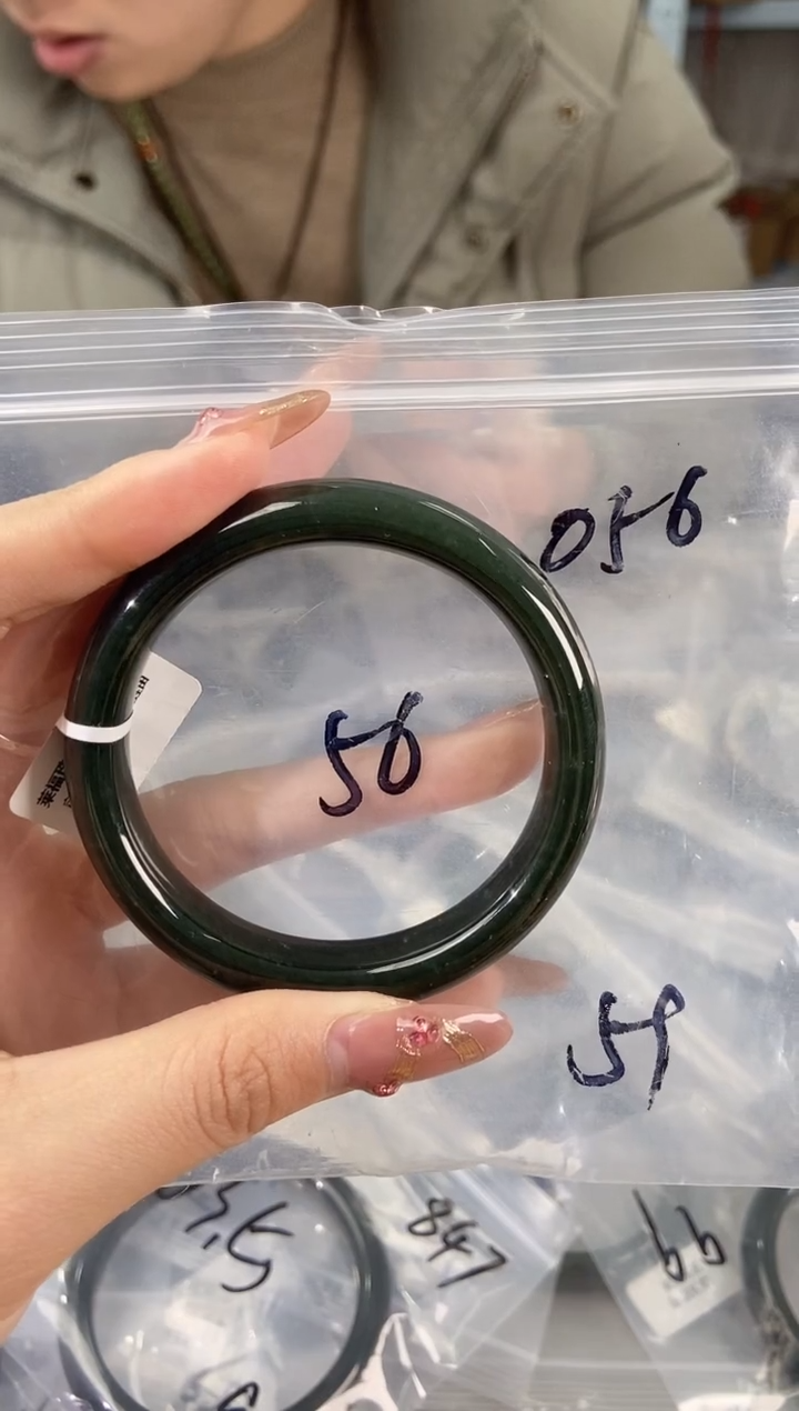 【闪购商品】和田玉手镯未镶嵌和田玉手镯056