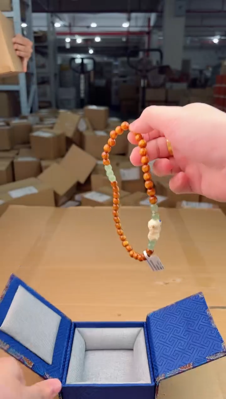 禧一文玩木作类材质手串无礼盒