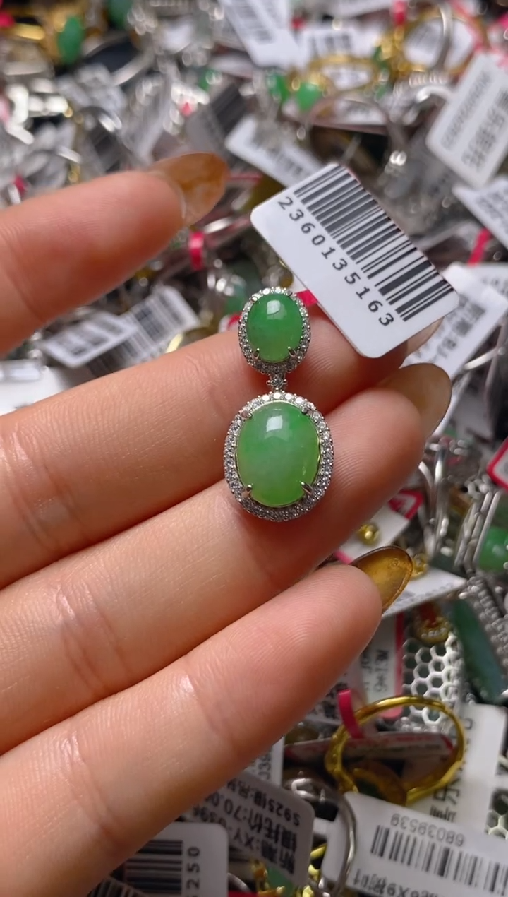 银S925镶嵌戒指翡翠百内无证书