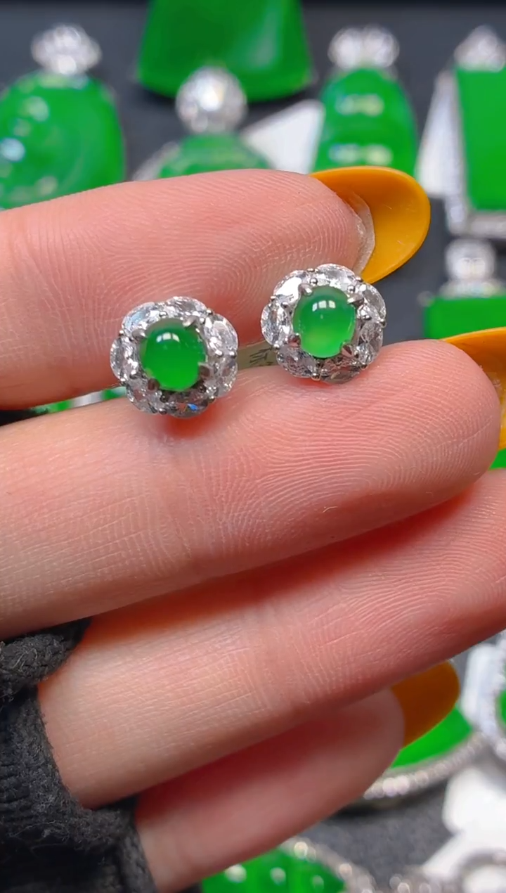 银S925镶嵌翡翠耳饰1