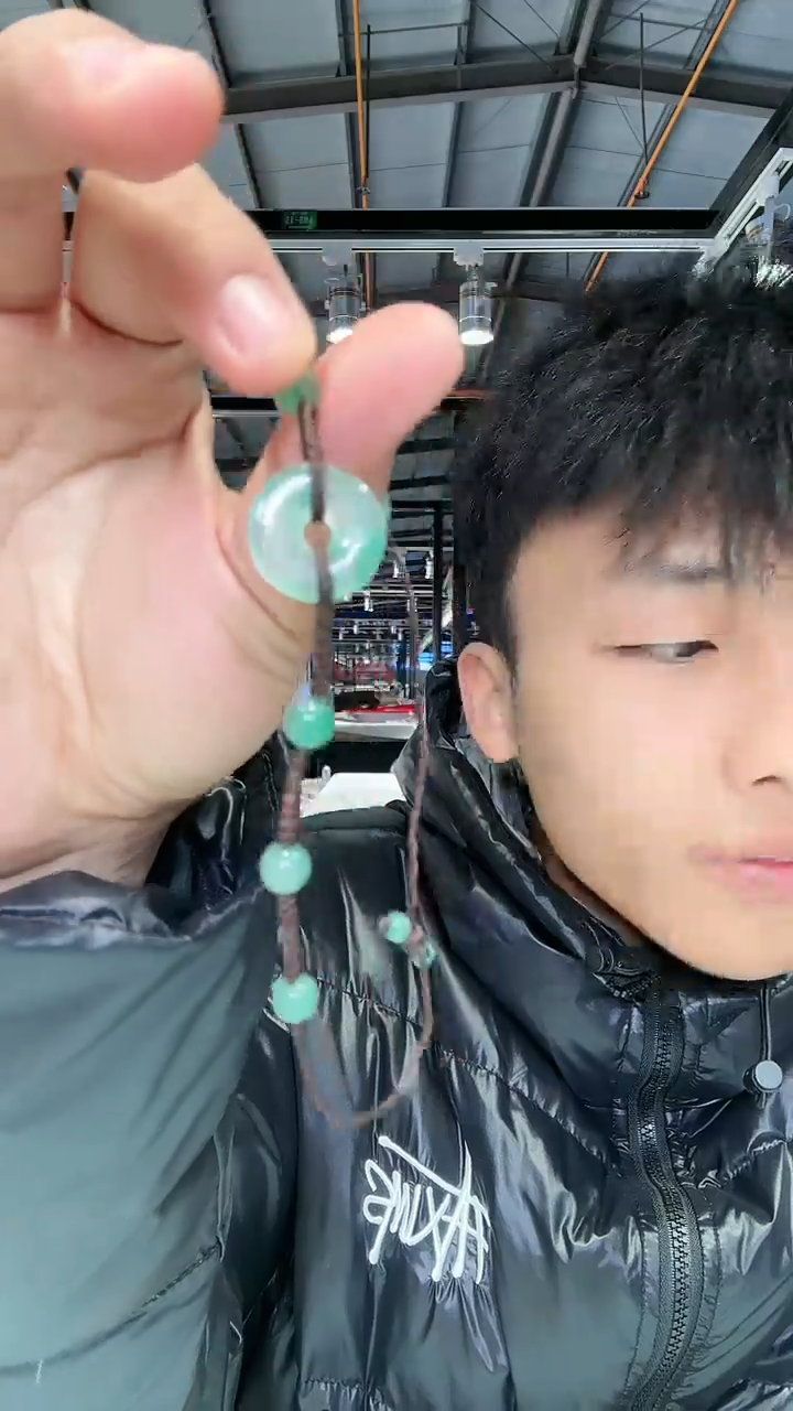未镶嵌手链石英质玉（非洲翠）1