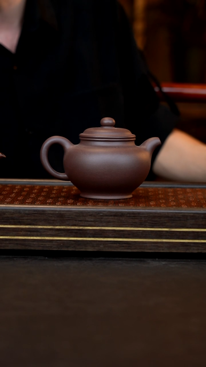 茶壶紫砂掇只  老紫泥  260cc